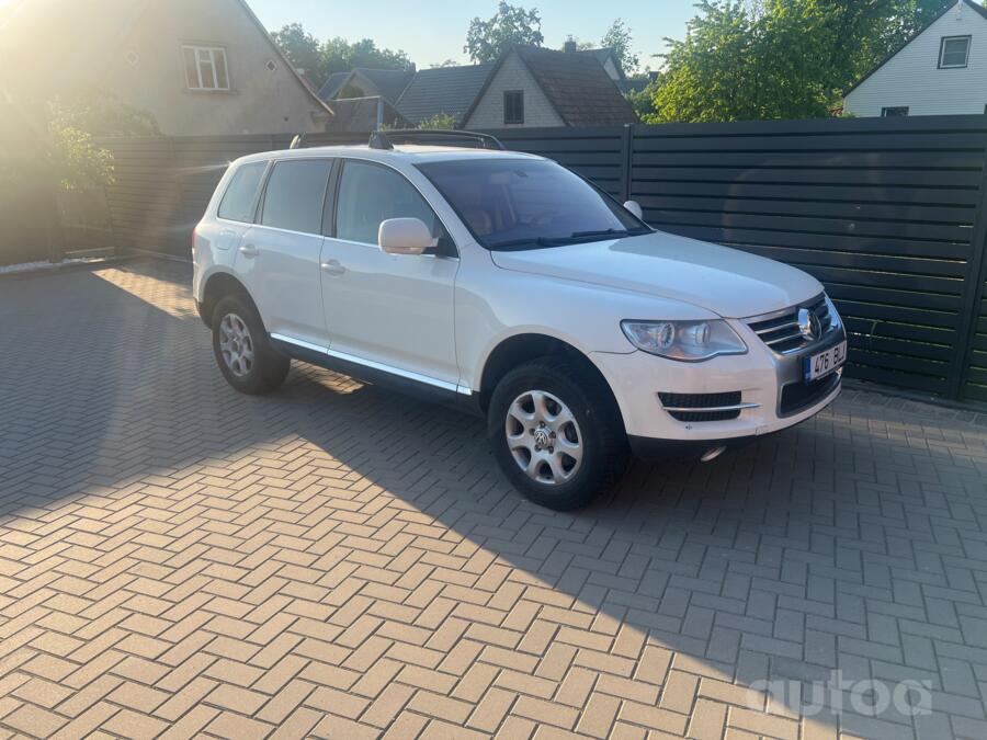 Volkswagen Touareg 1 generation Crossover