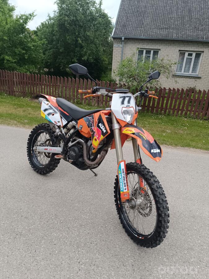KTM 525