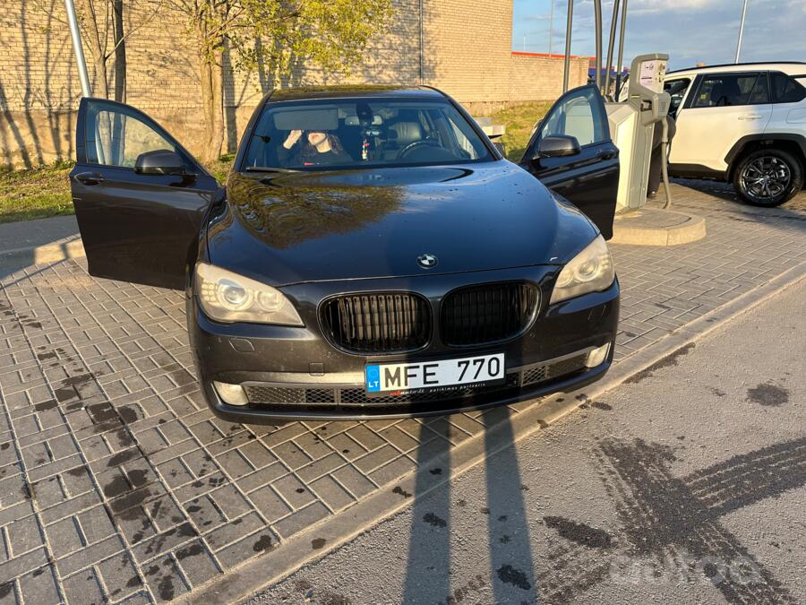 BMW 7 Series F01/F02 Sedan