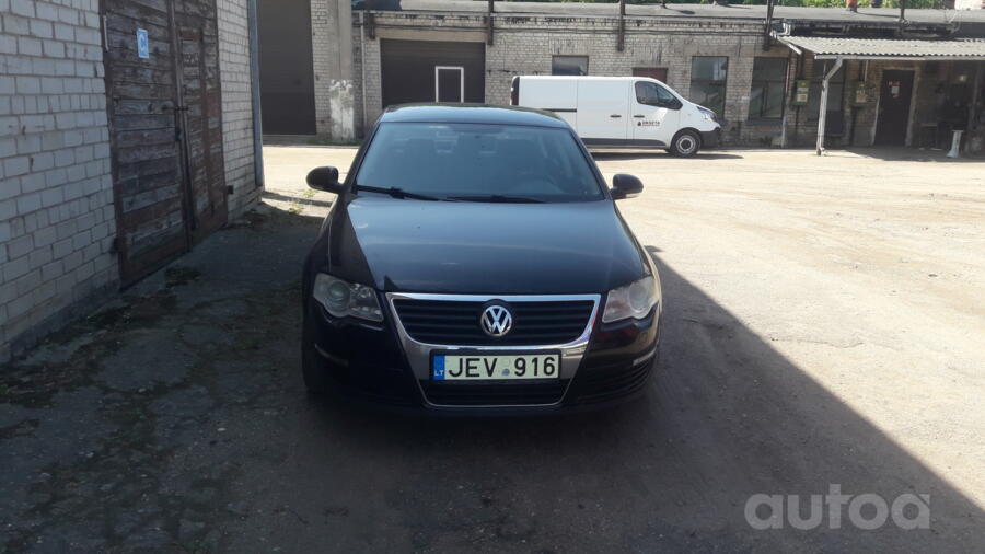 Volkswagen Passat B6 Sedan 4-doors