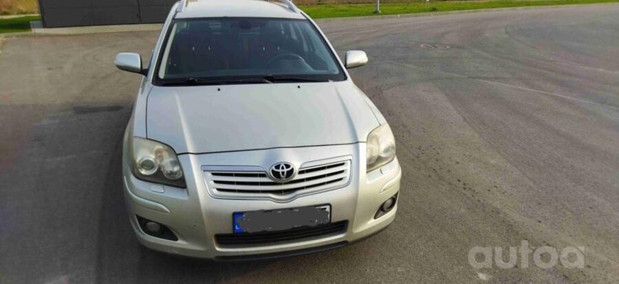 Toyota Avensis 2 generation wagon