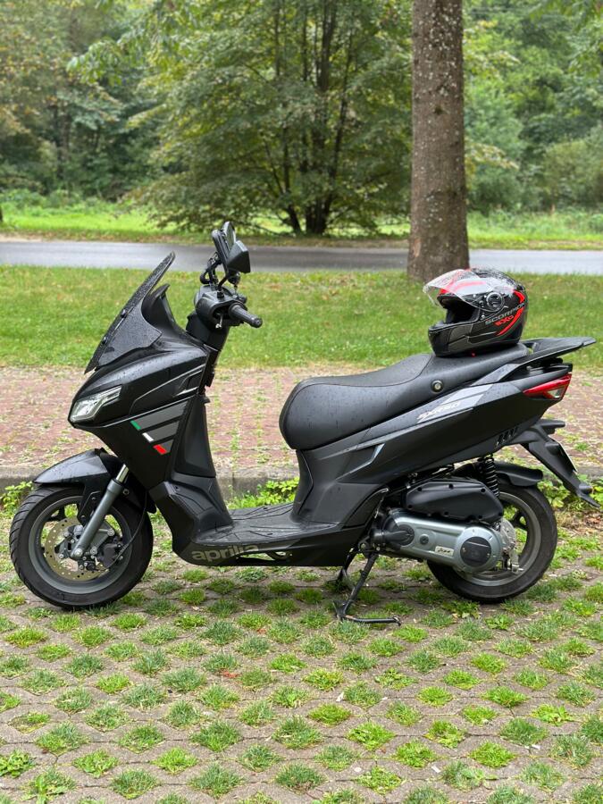 Aprilia SR