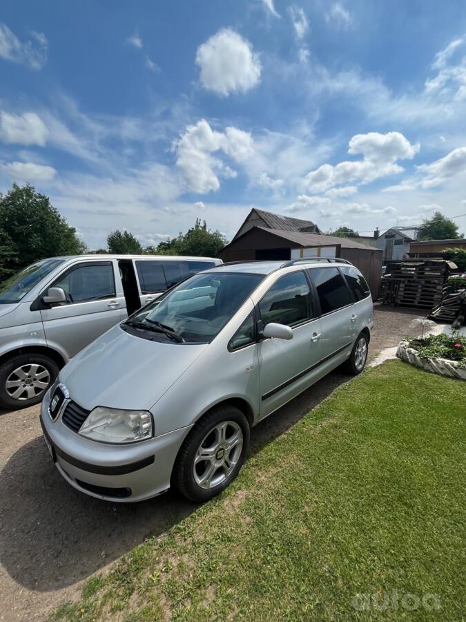 SEAT Alhambra 1 generation [restyling] Minivan