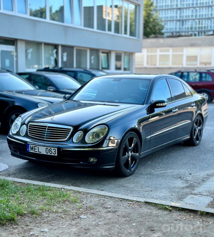 Mercedes-Benz E-Class W211 Sedan