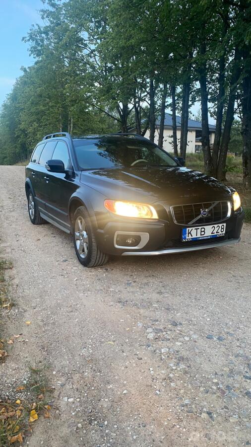 Volvo XC70 3 generation wagon