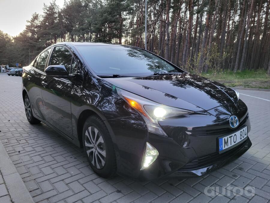 Toyota Prius 4 generation XW50