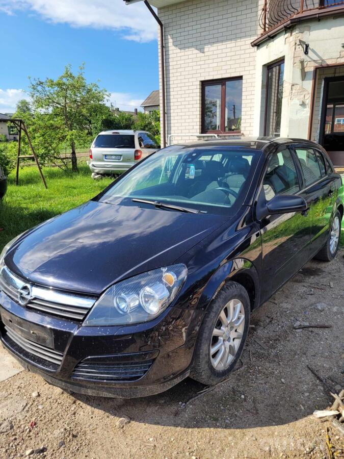 Opel Astra H Hatchback