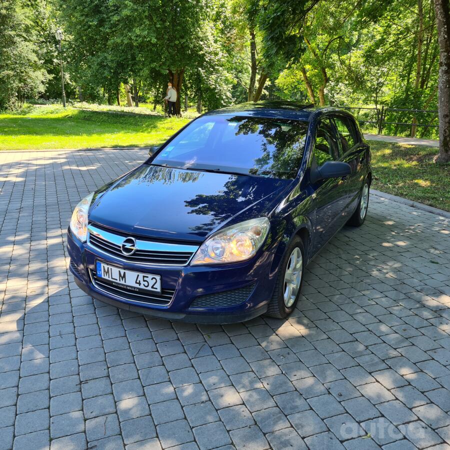 Opel Astra H Hatchback