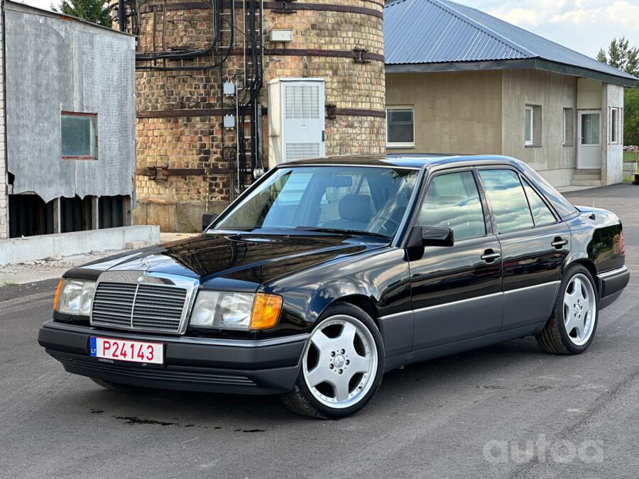 Mercedes-Benz W124 1 generation