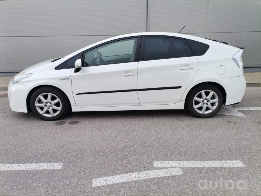 Toyota Prius 3 generation Hatchback 5-doors
