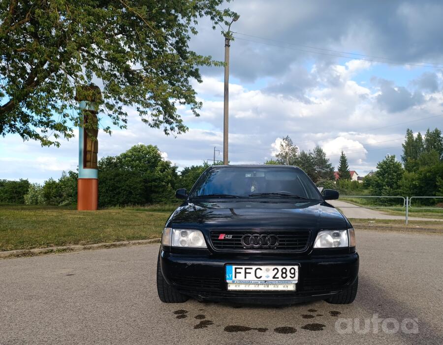 Audi A6 A4/C4 Sedan