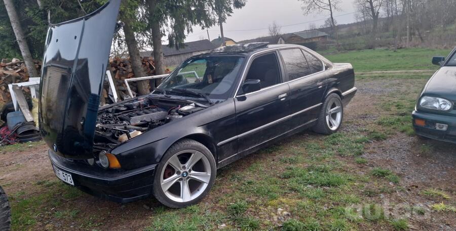 BMW 5 Series E34 Sedan