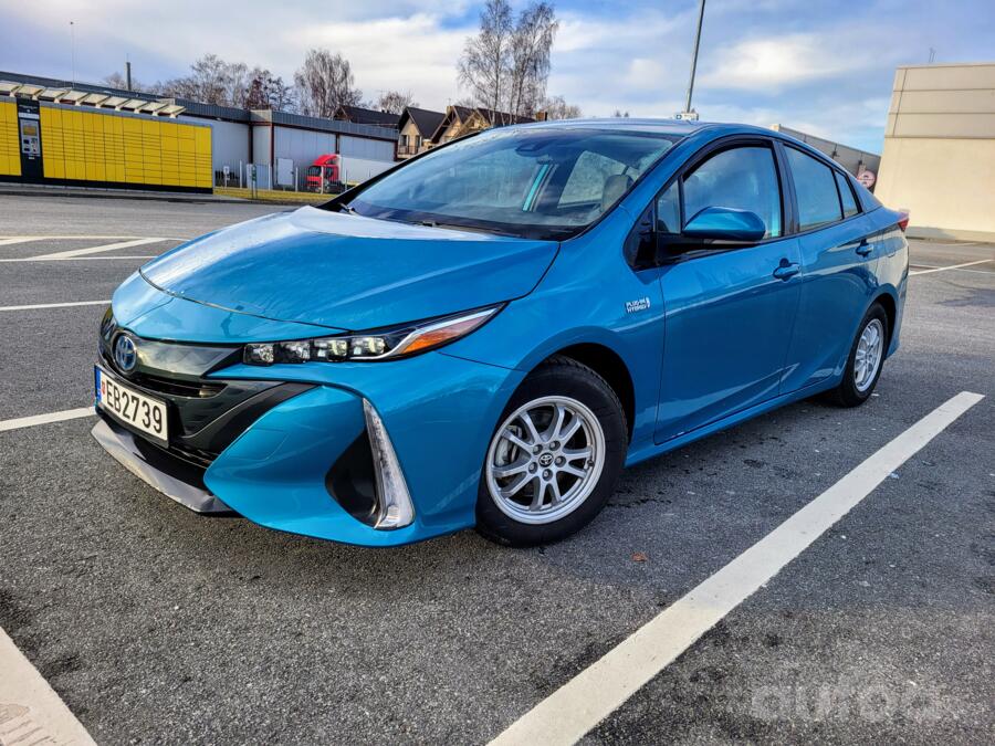 Toyota Prius 4 generation Hatchback