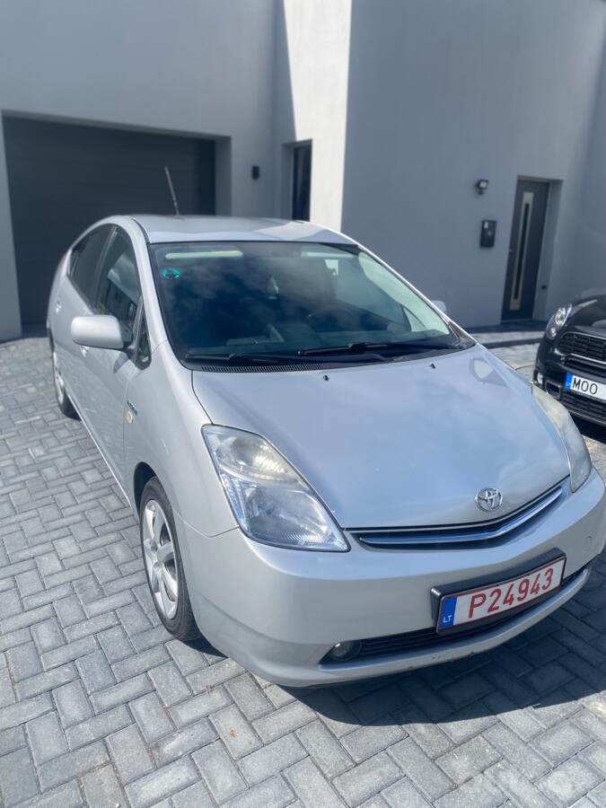 Toyota Prius 2 generation [restyling] (XW20)