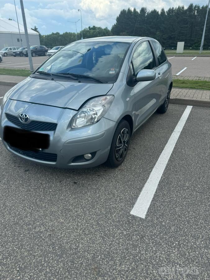 Toyota Yaris 2 generation [restyling]