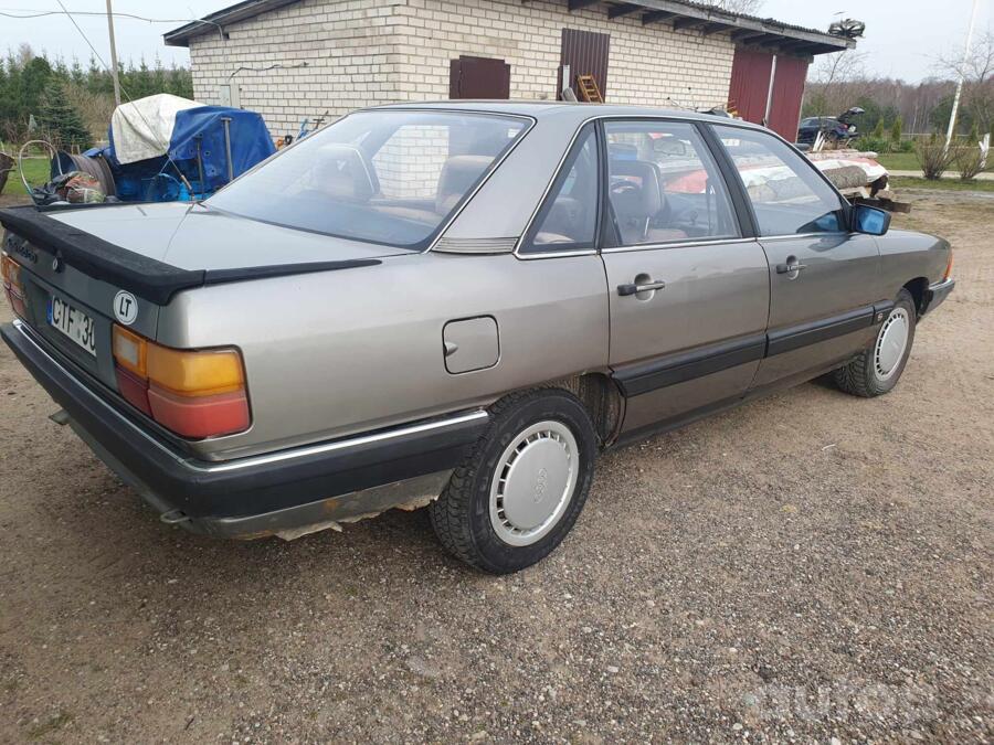 Audi 100 S3 Sedan