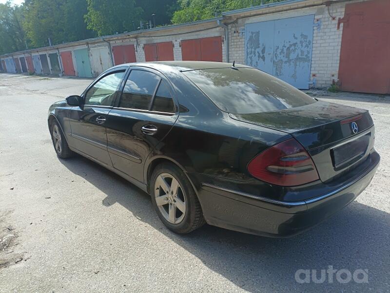 Mercedes-Benz E-Class W211 Sedan