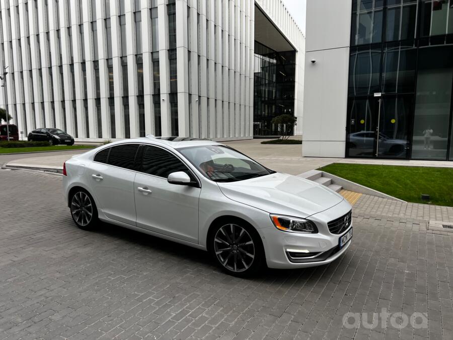 Volvo S60 2 generation [restyling] Sedan 4-doors