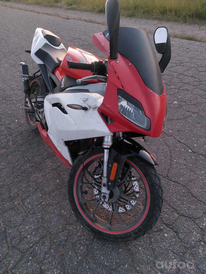 Aprilia RS