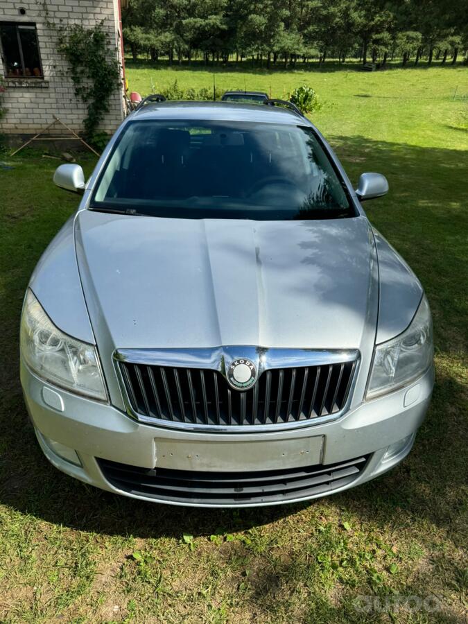 Skoda Octavia 2 generation [restyling] Combi wagon 5-doors