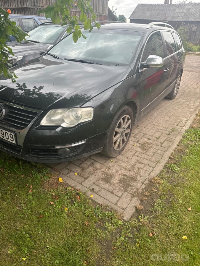 Volkswagen Passat B6 wagon 5-doors