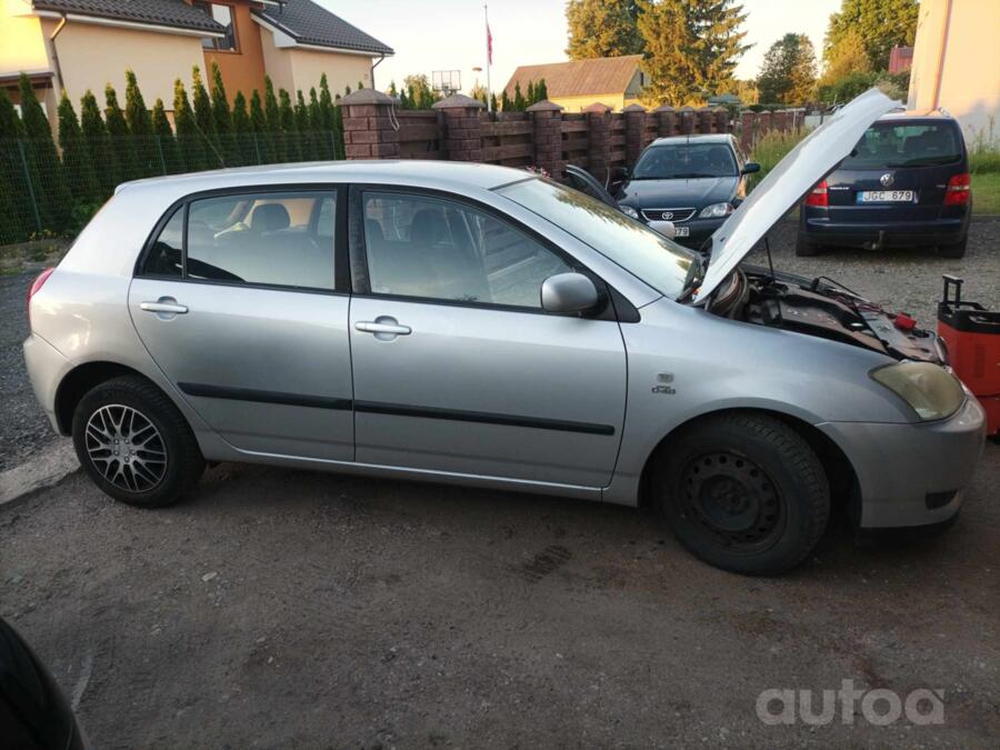 Toyota Corolla E120 Hatchback 5-doors