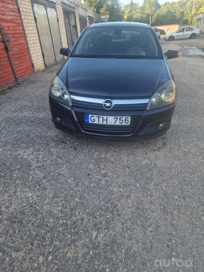 Opel Astra H Hatchback