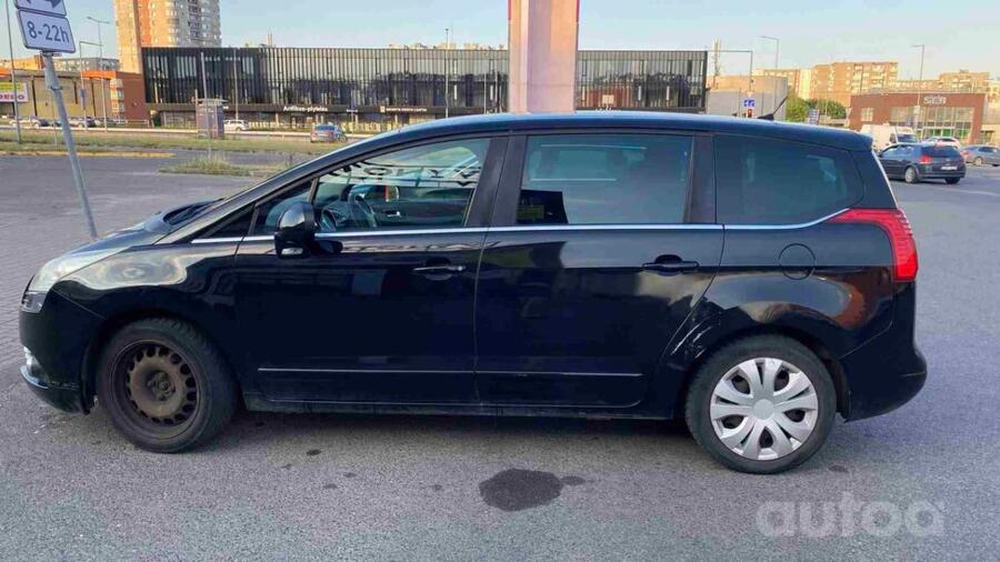 Peugeot 5008 1 generation Minivan