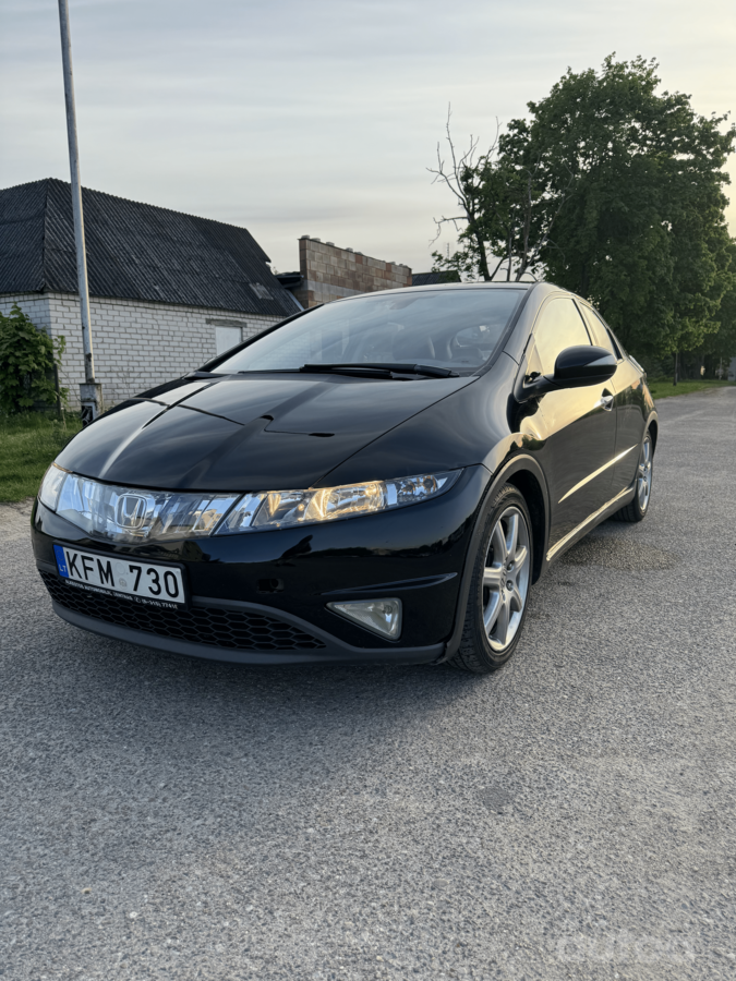 Honda Civic 8 generation Hatchback 5-doors