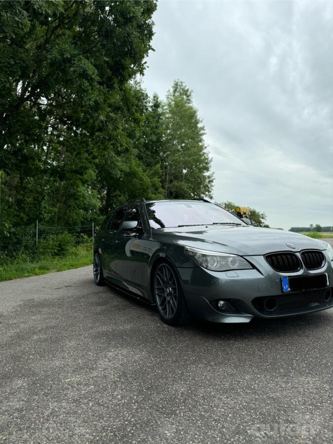 BMW 5 Series E60/E61 Touring wagon