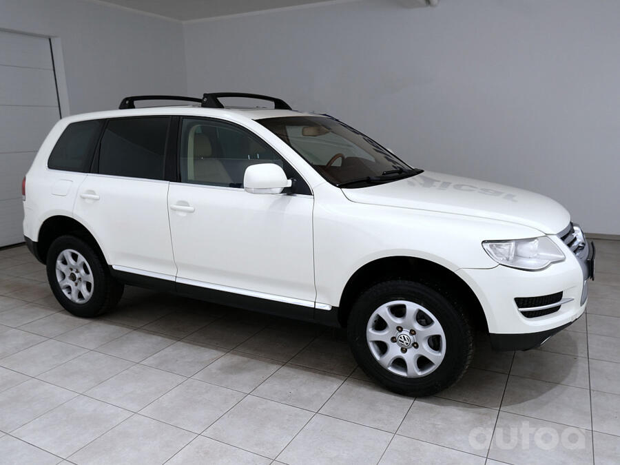 Volkswagen Touareg 1 generation Crossover