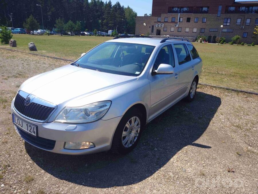 Skoda Octavia 2 generation [restyling] Combi wagon 5-doors