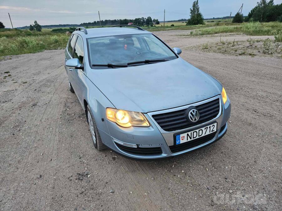 Volkswagen Passat B6 wagon 5-doors