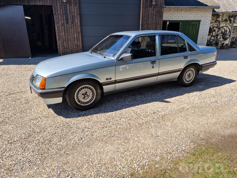 Opel Rekord E Sedan 4-doors
