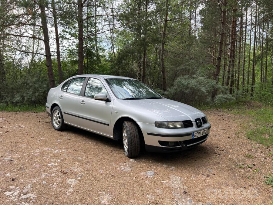 SEAT Toledo 2 generation Sedan