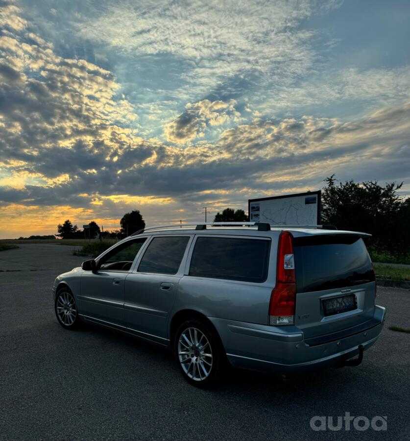 Volvo V70 2 generation [restyling] wagon 5-doors