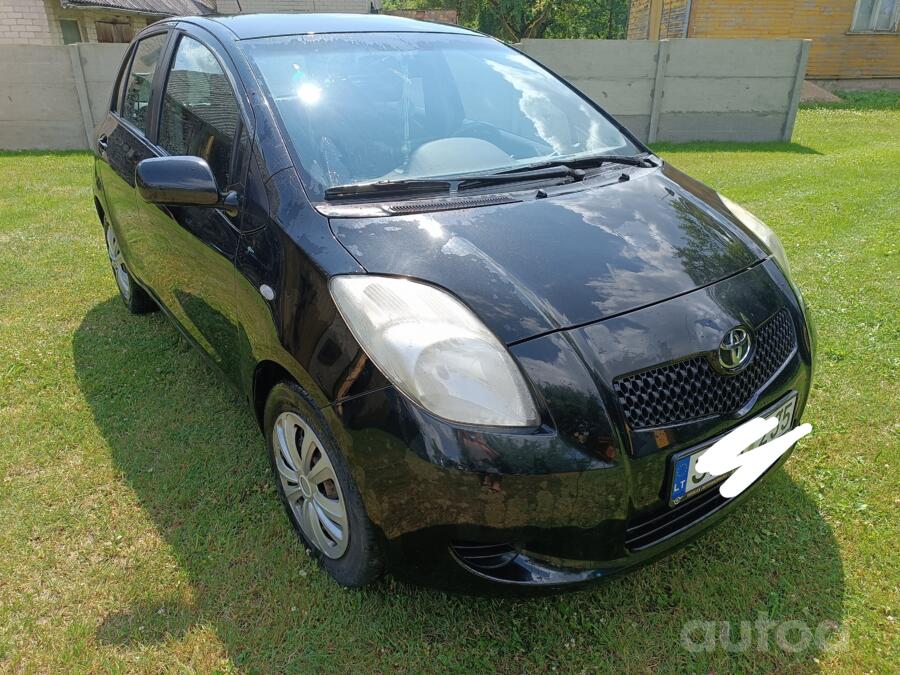 Toyota Yaris 2 generation