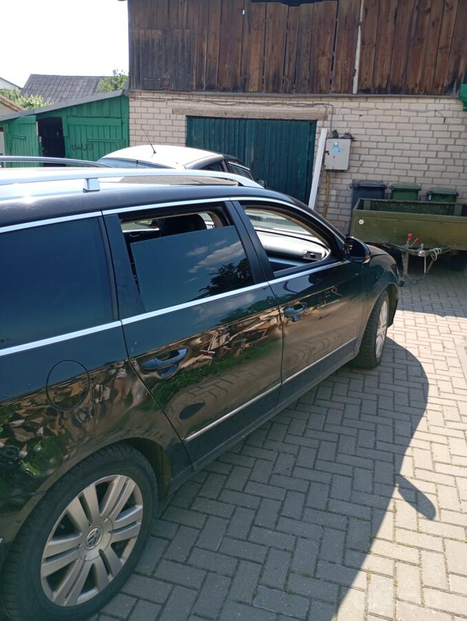Volkswagen Passat B6 wagon 5-doors