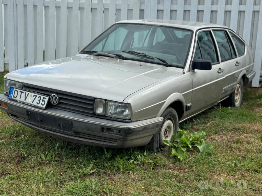 Volkswagen Passat B2 Hatchback 5-doors