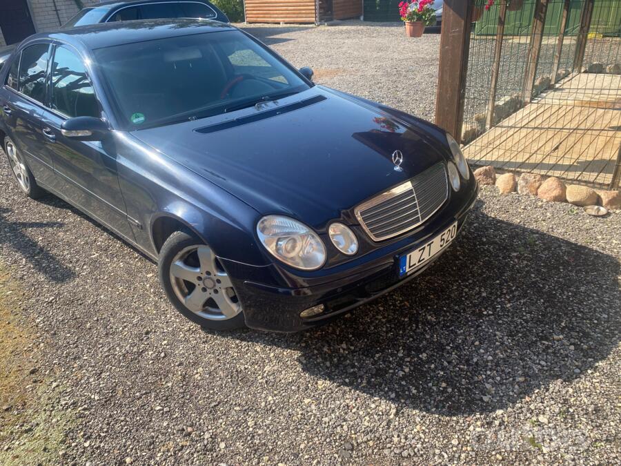 Mercedes-Benz E-Class W211 Sedan