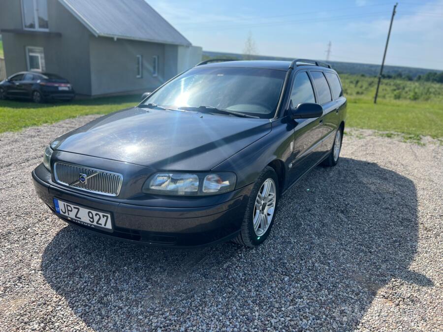 Volvo V70 2 generation wagon