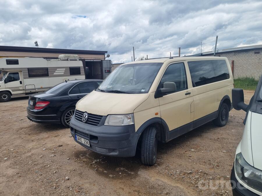 Volkswagen Transporter T5 Minivan 4-doors