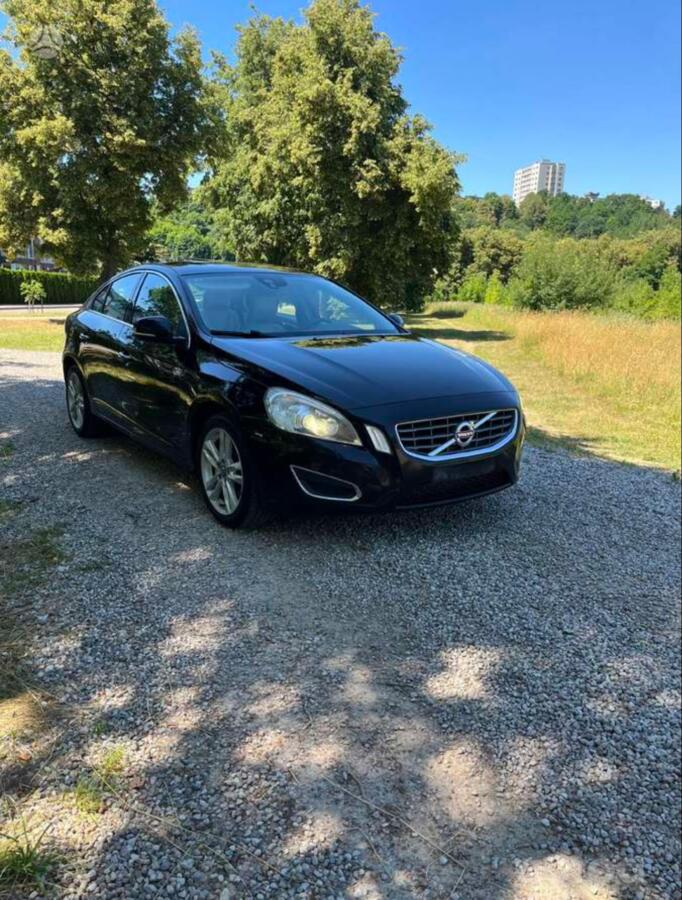 Volvo S60 2 generation Sedan