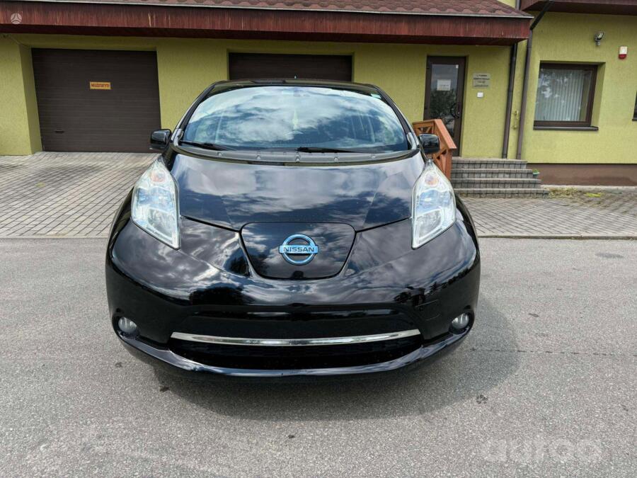 Nissan Leaf 1 generation Hatchback