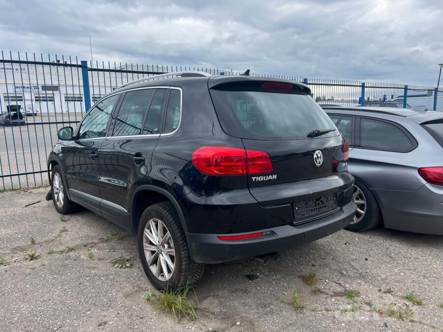 Volkswagen Tiguan 1 generation [restyling] Crossover