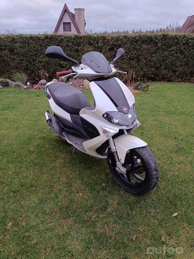 Gilera Runner