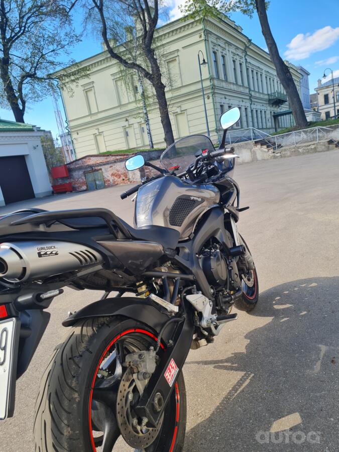 Yamaha FZ