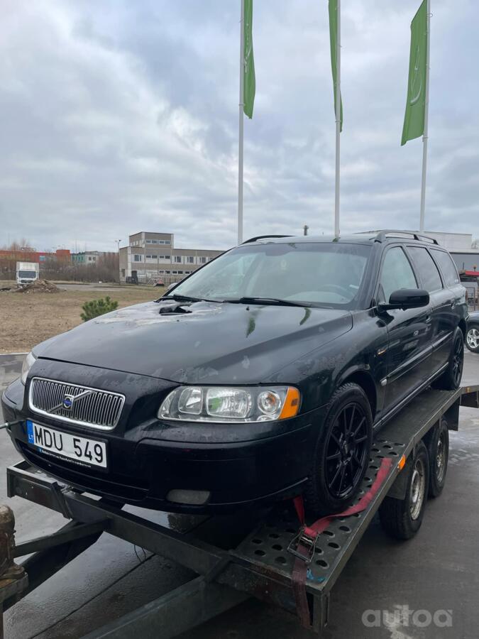 Volvo V70 2 generation [restyling] wagon 5-doors