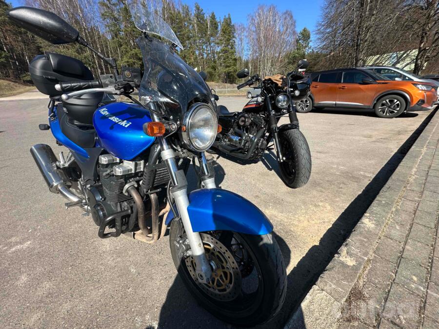 Kawasaki ZR
