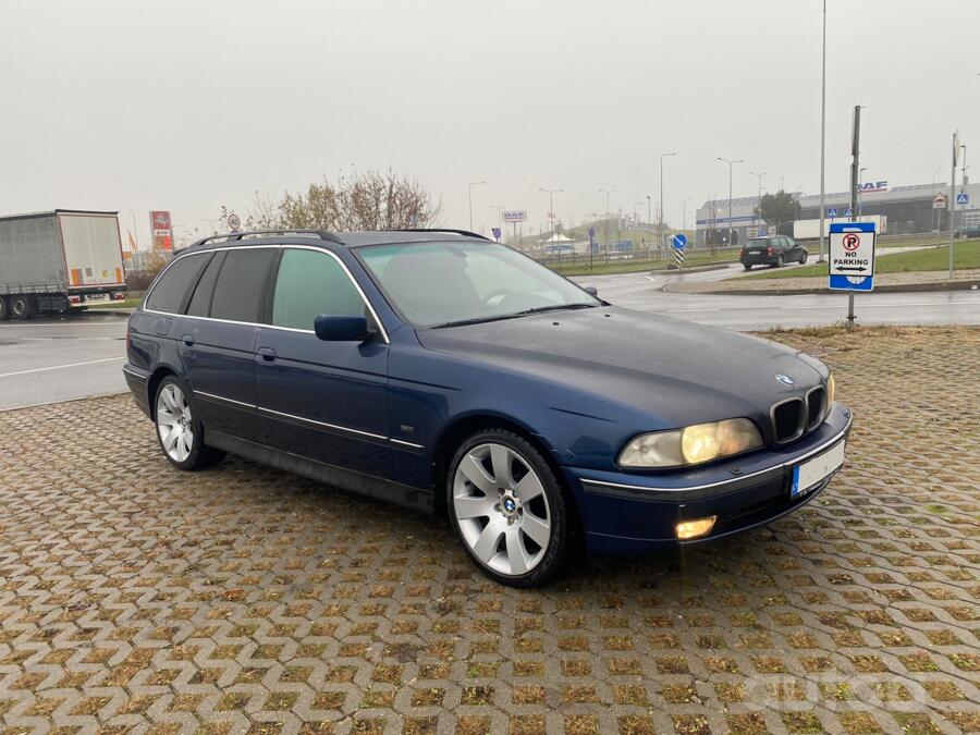 BMW 5 Series E39 Touring wagon
